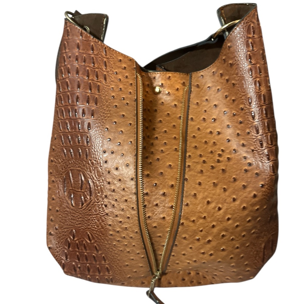 Amazon Tan ostrich leather Shoulder Bag gold hardware like new no call outs
